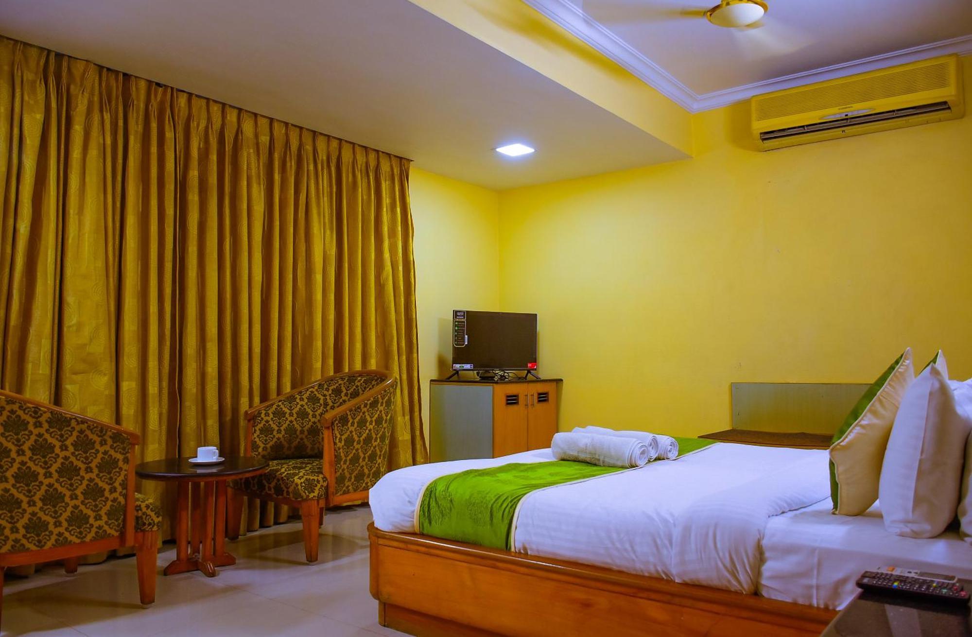 Naksha Tree Hotels - Mogappair Chennai Extérieur photo