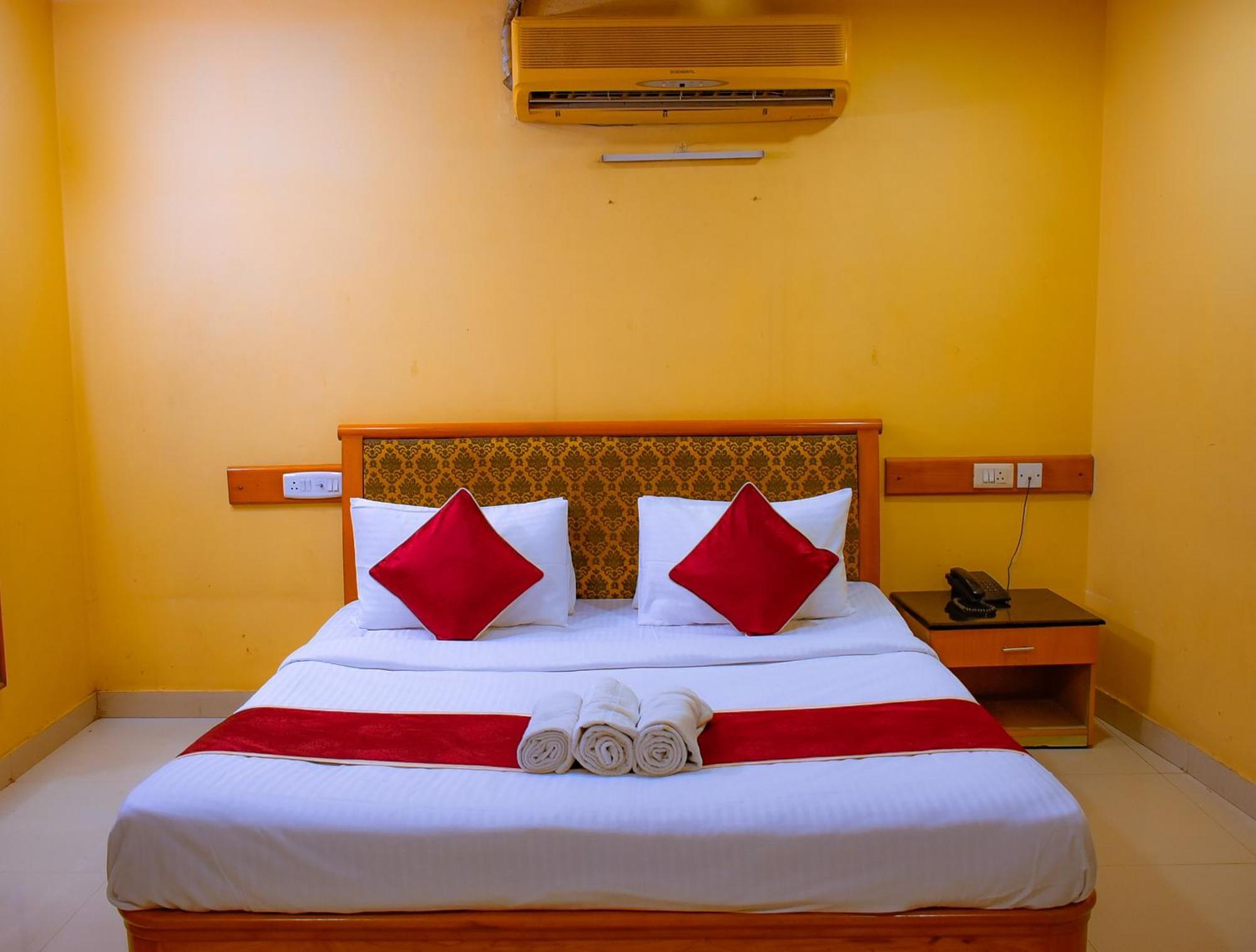 Naksha Tree Hotels - Mogappair Chennai Extérieur photo