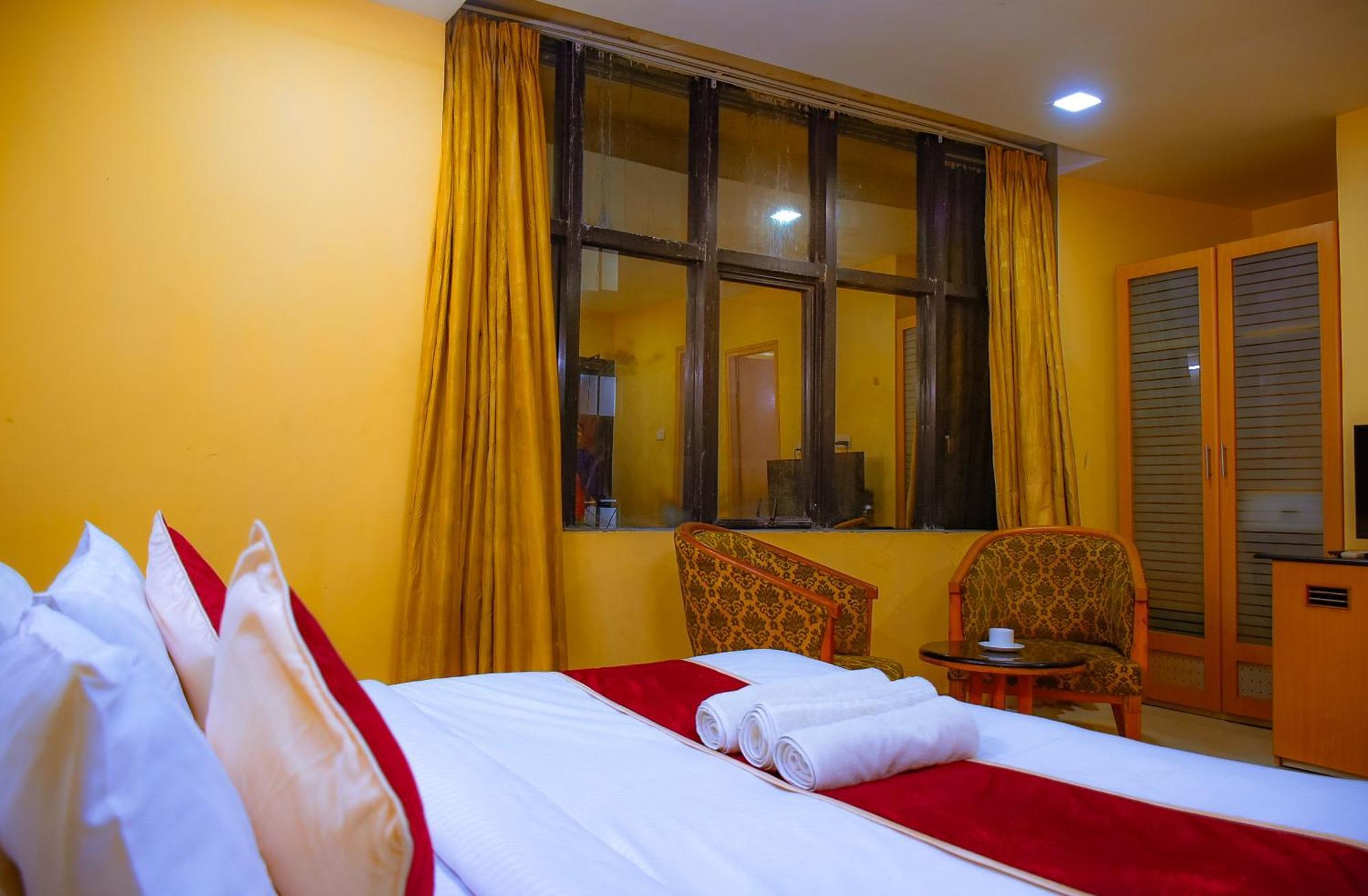 Naksha Tree Hotels - Mogappair Chennai Extérieur photo