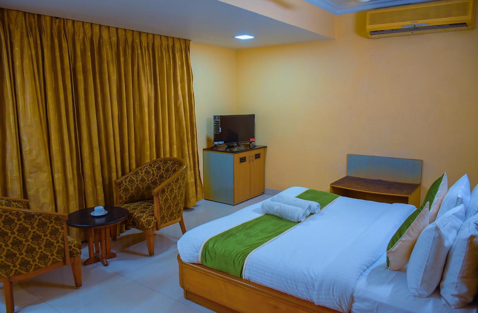 Naksha Tree Hotels - Mogappair Chennai Extérieur photo