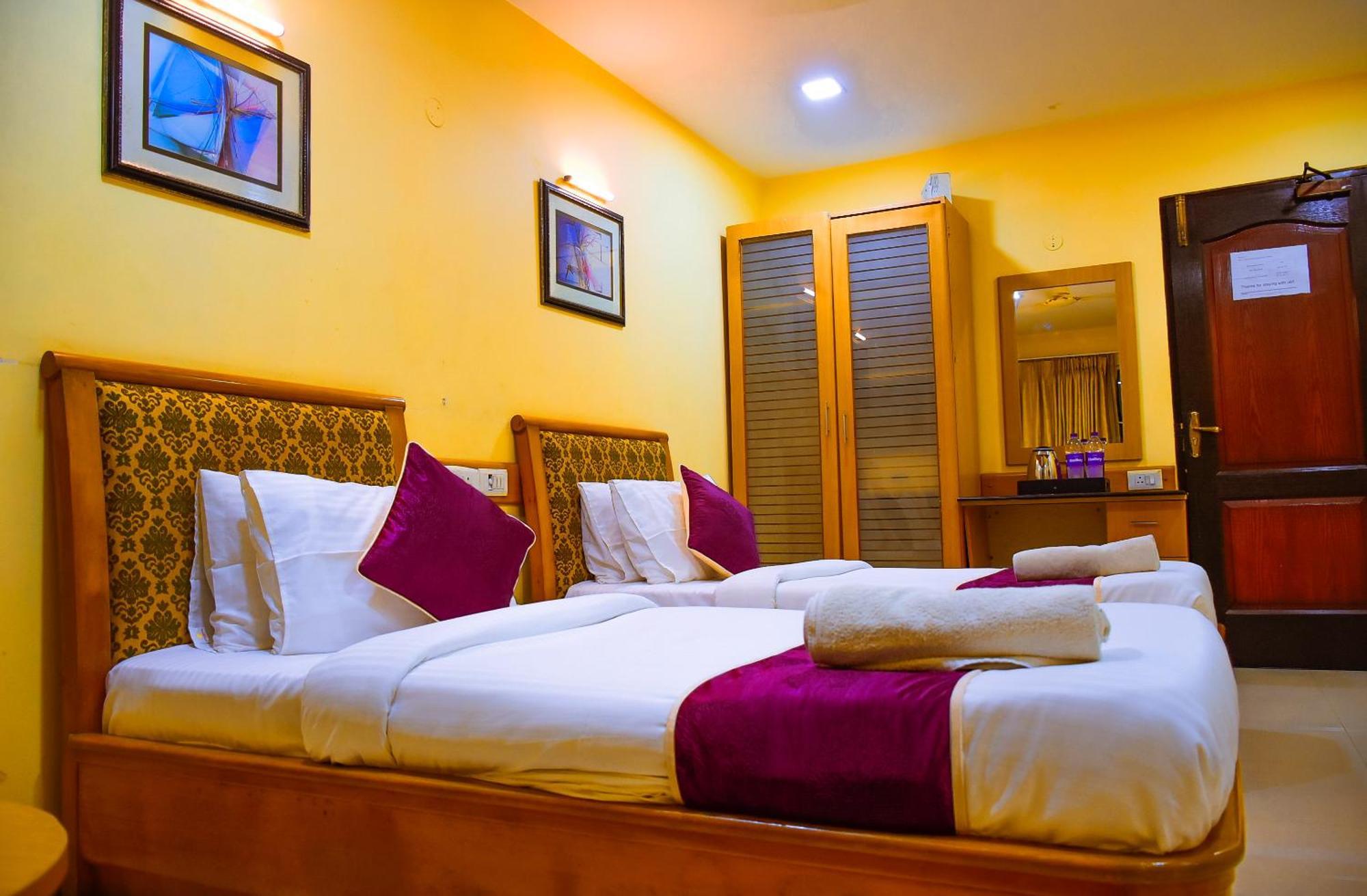 Naksha Tree Hotels - Mogappair Chennai Extérieur photo