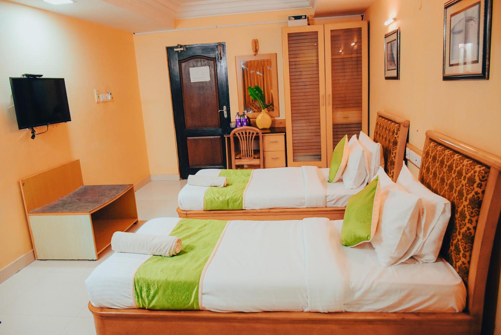 Naksha Tree Hotels - Mogappair Chennai Extérieur photo