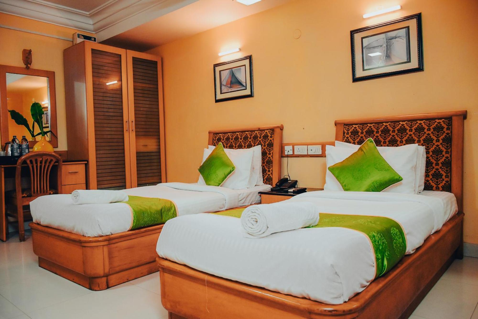 Naksha Tree Hotels - Mogappair Chennai Extérieur photo
